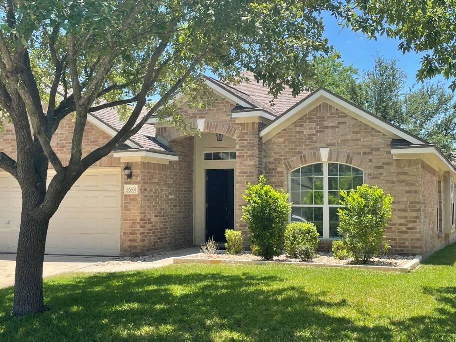 Cozy & Spacious 3 Bed Home North San Antonio - Stone Oak Area Bulverde Bagian luar foto